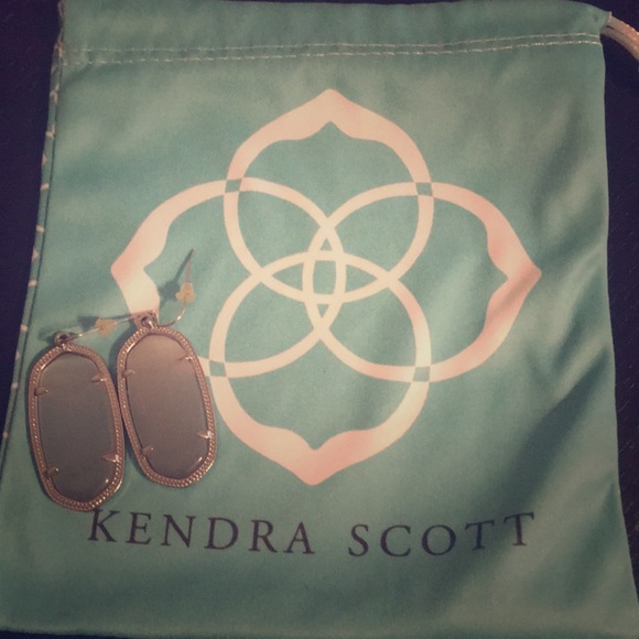 Kendra Scott Jewelry - Kendra Scott Elle Earrings in Translucent Grey